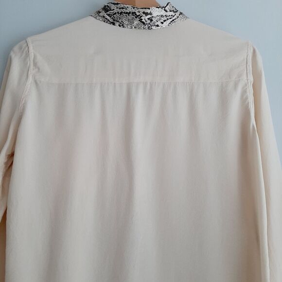EQUIPMENT FEMME \ 100% Silk Button Down Blouse Cream Snake Skin Print Sz S - Picture 10 of 14